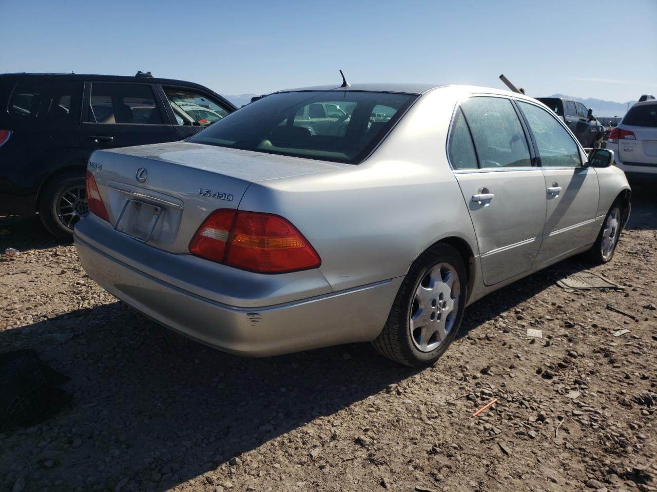 Photo 4 from auction – 2002 LEXUS LS 430 with VIN JTHBN30F420058517