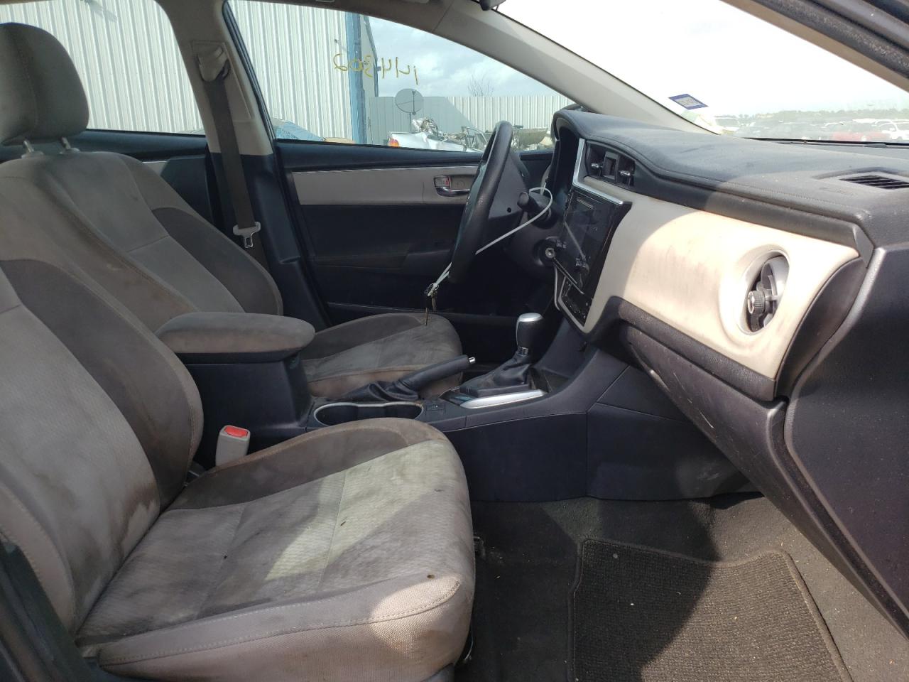Photo 5 from auction – 2018 TOYOTA COROLLA L with VIN 2T1BURHE4JC044950