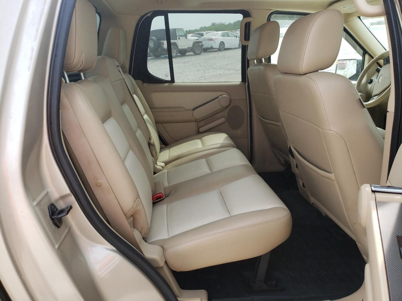 Photo 6 from auction – 2007 FORD EXPLORER S with VIN 1FMEU33K17UA03402