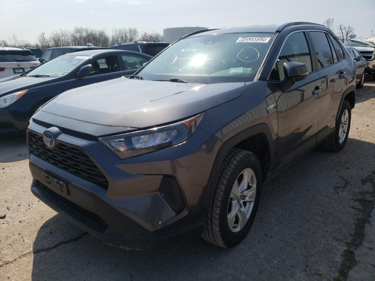 Photo 2 from auction – 2019 TOYOTA RAV4 LE with VIN 2T3MWRFV7KW033390