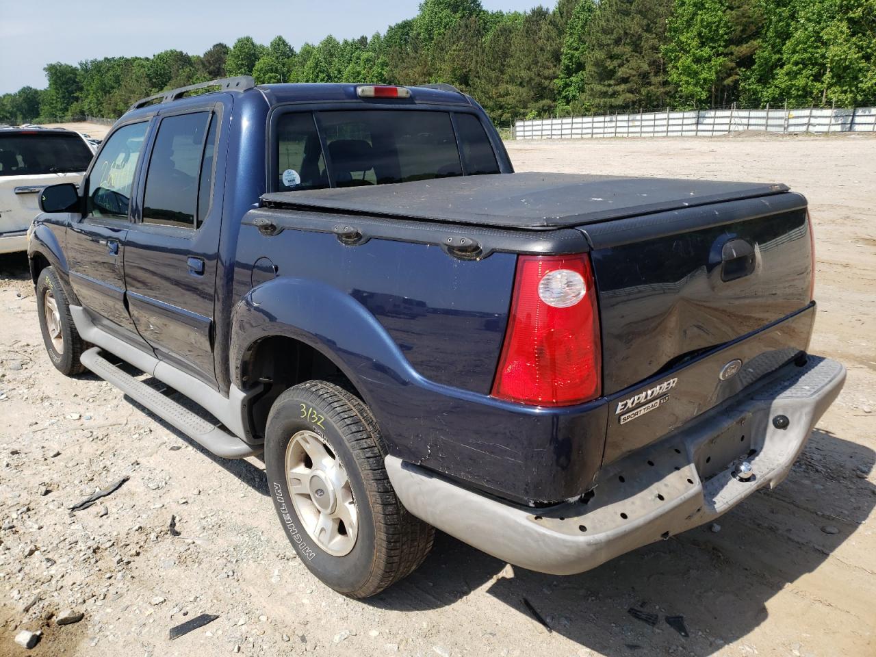 Photo 3 from auction – 2003 FORD EXPLORER S with VIN 1FMZU67E73UC83554