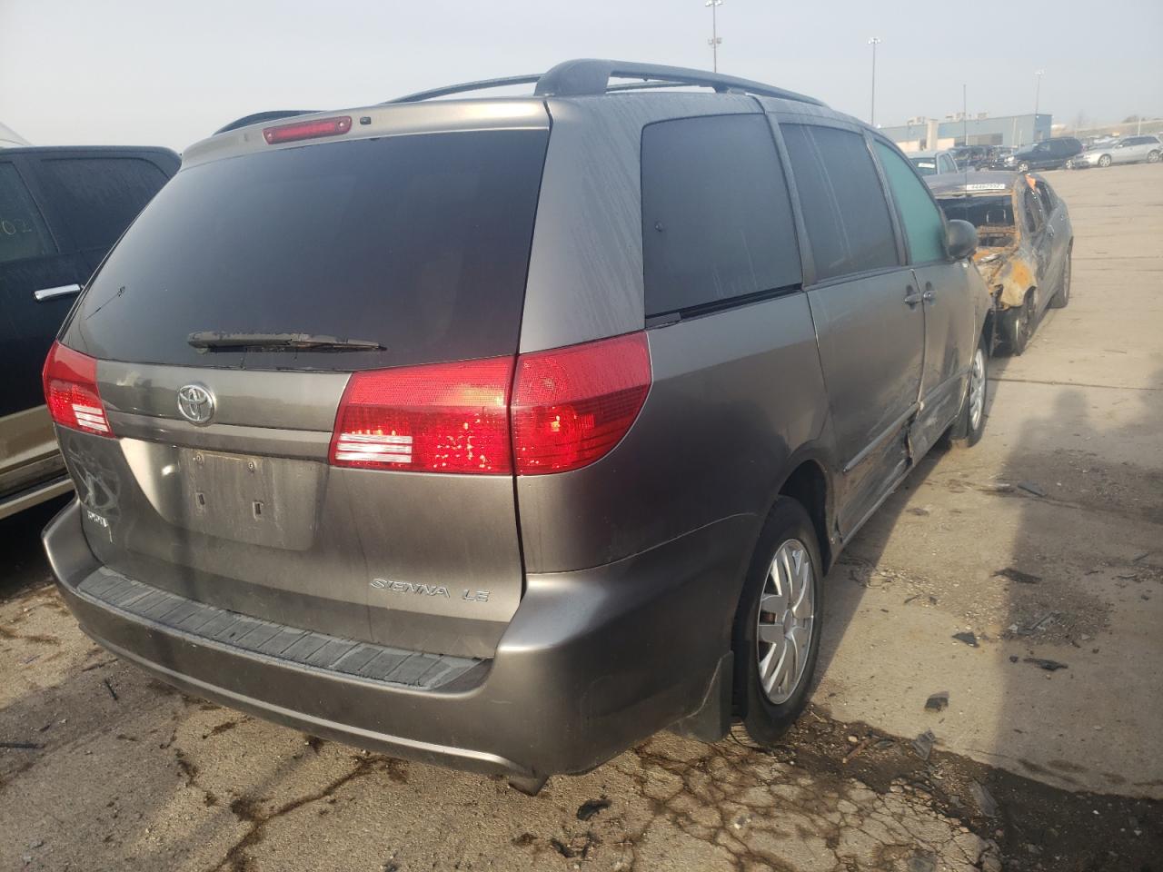 Photo 4 from auction – 2004 TOYOTA SIENNA CE with VIN 5TDZA23CX4S205480
