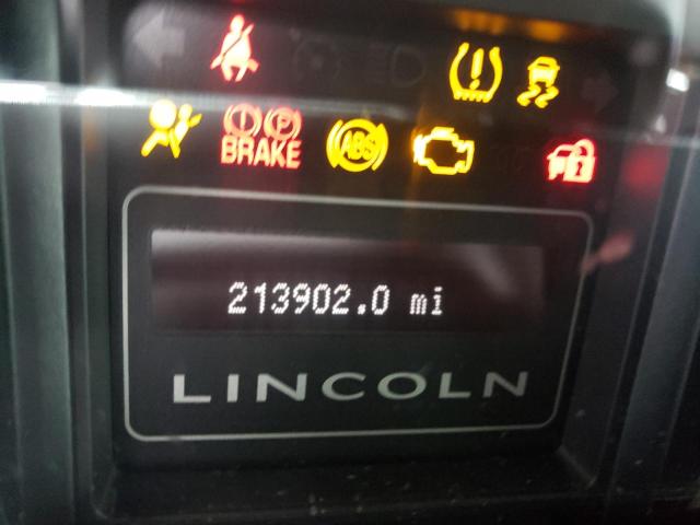 Photo 8 from auction – 2010 LINCOLN NAVIGATOR with VIN 5LMJJ3J51AEJ06693