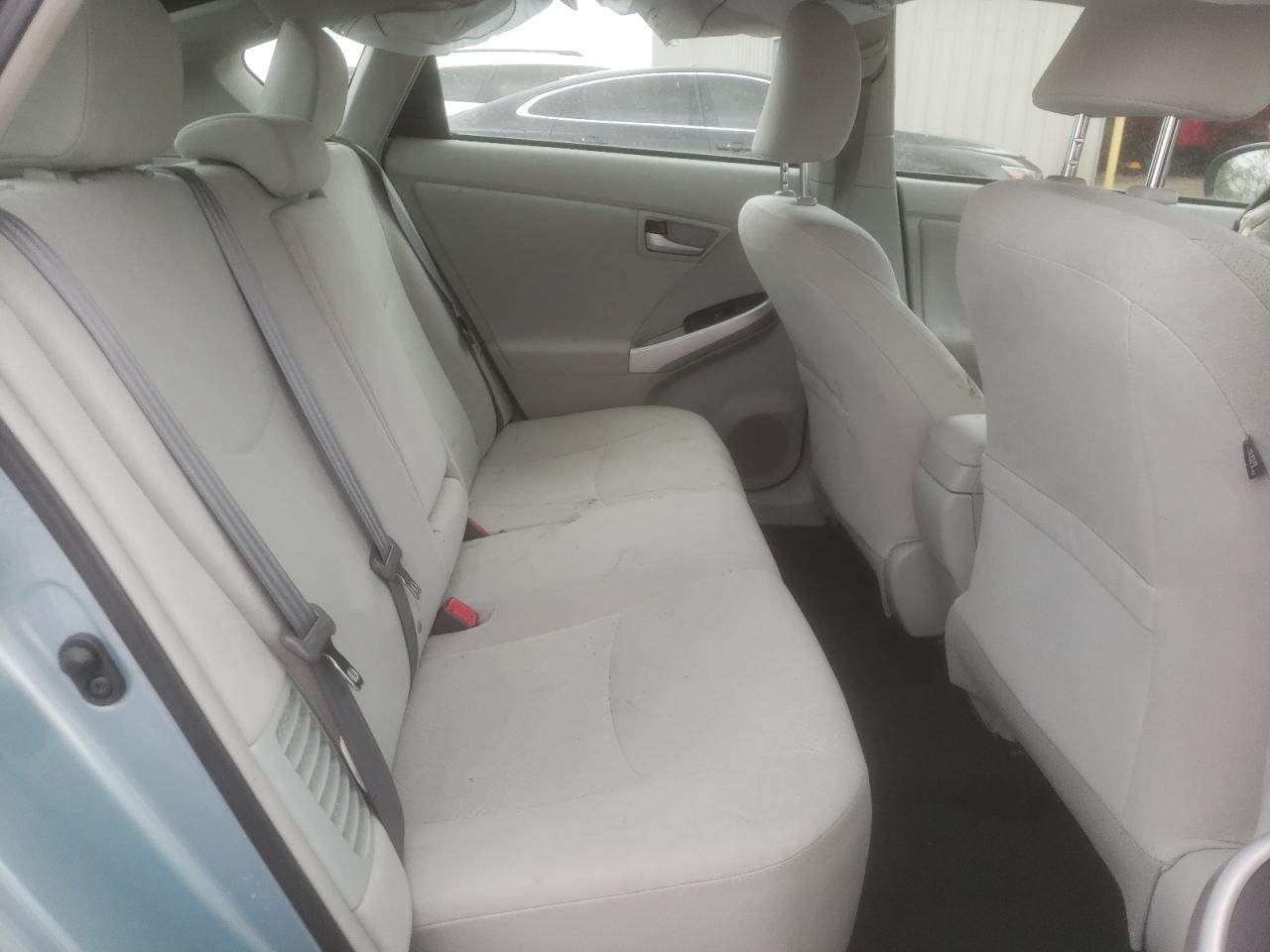 Photo 6 from auction – 2014 TOYOTA PRIUS with VIN JTDKN3DU5E1829673