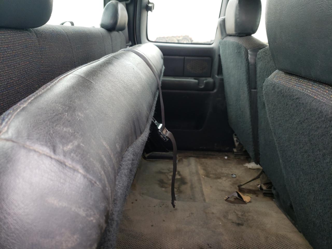 Zdjęcie 6 z aukcji – 2002 CHEVROLET SILVERADO z VIN 1GCHK29U22E263594