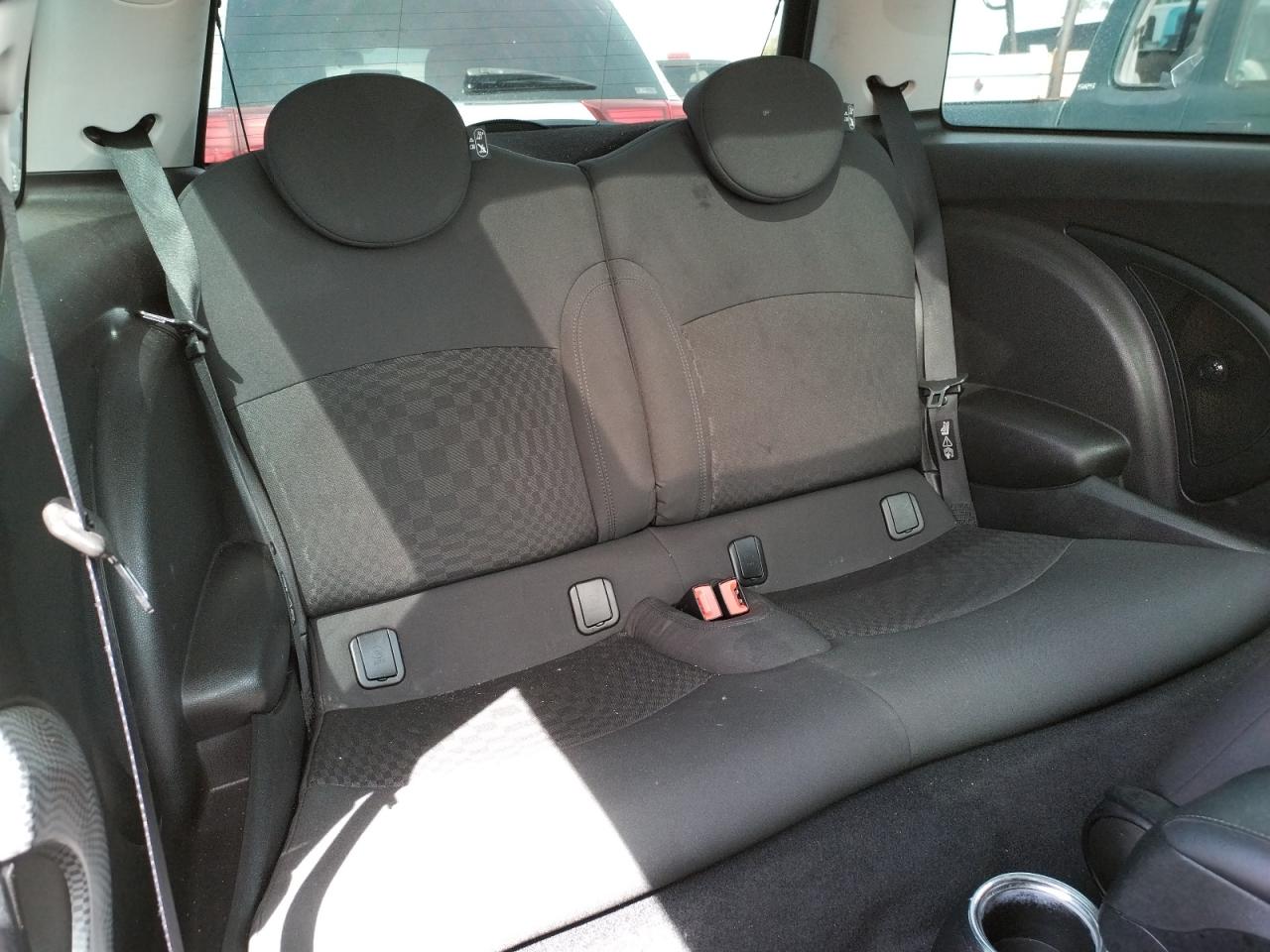 Photo 6 from auction – 2010 MINI COOPER S with VIN WMWMF7C52ATZ70123