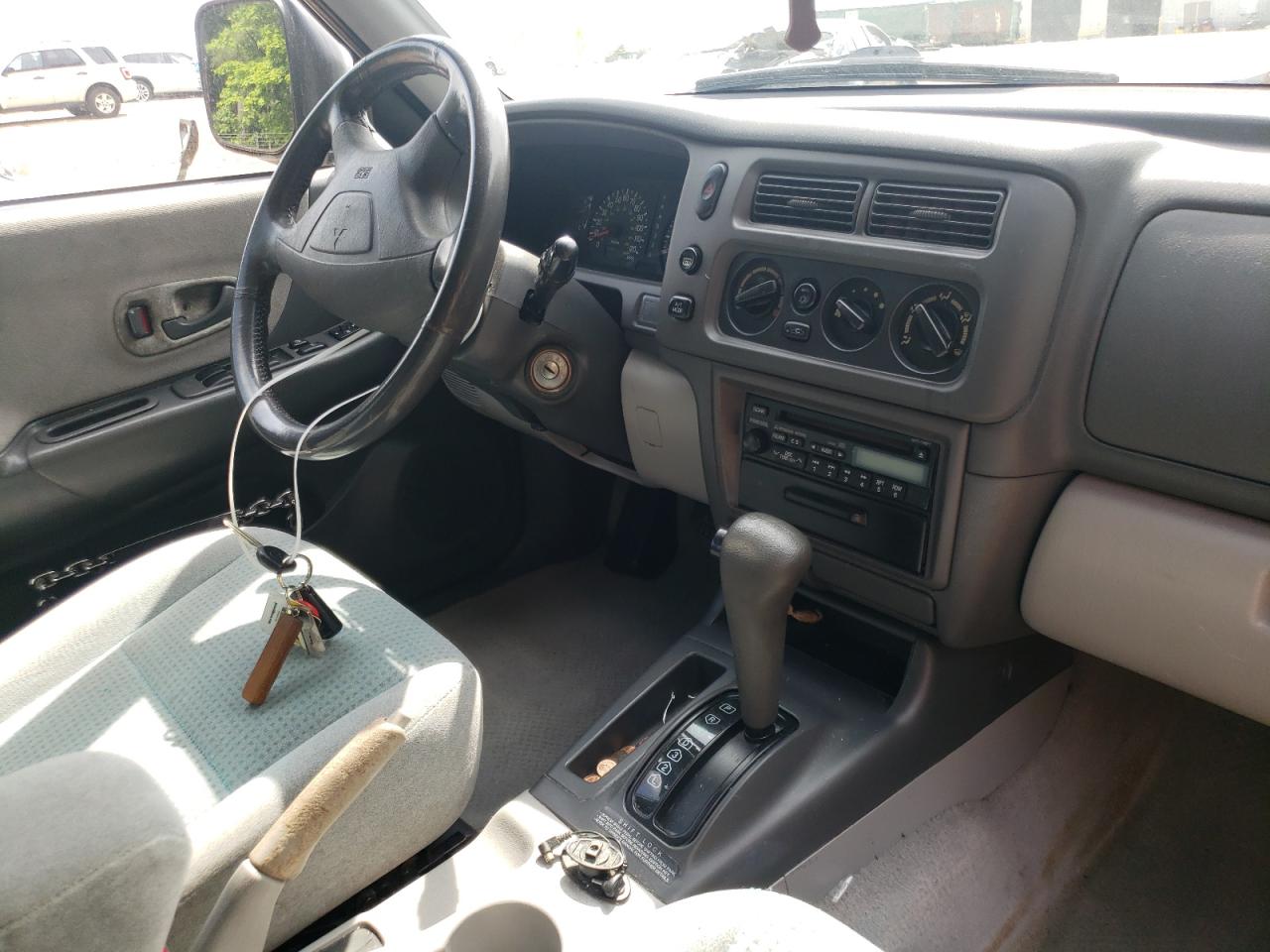 Photo 9 from auction – 2001 MITSUBISHI MONTERO SP with VIN JA4LS31H01P019101