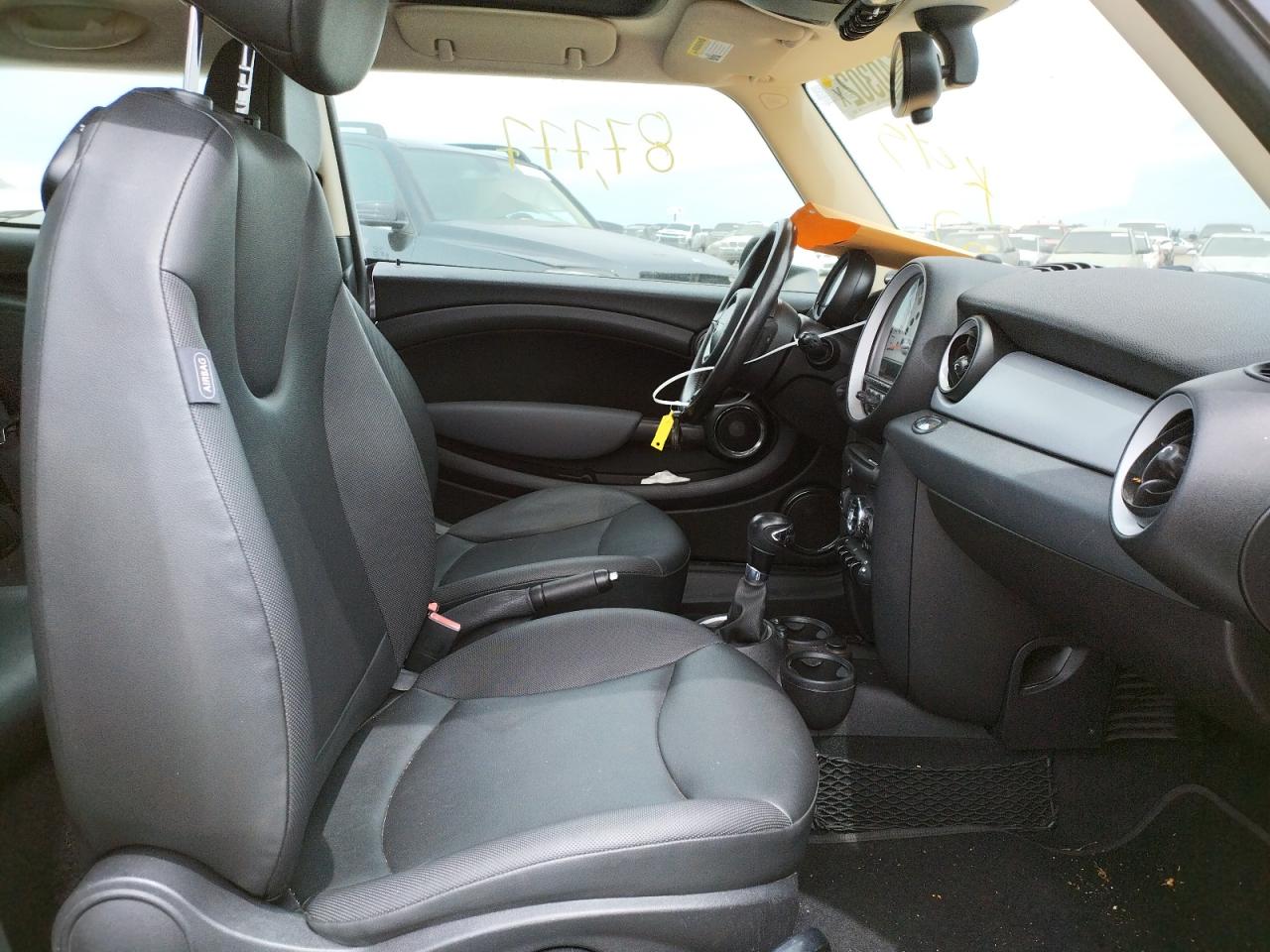 Photo 5 from auction – 2011 MINI COOPER with VIN WMWSU3C56BT253232
