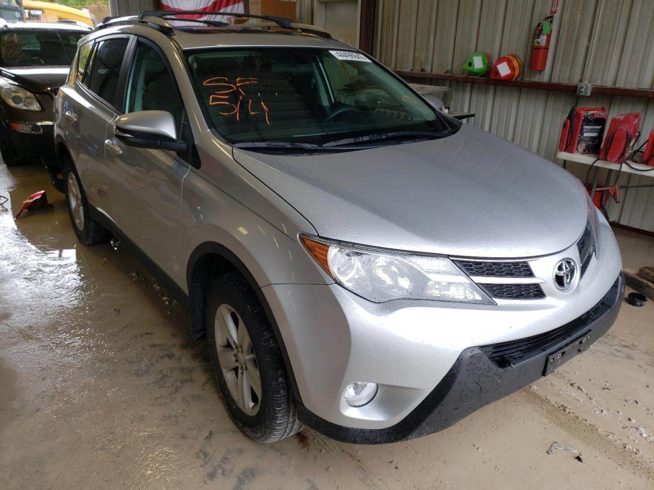 TOYOTA RAV4 XLE 2013 with VIN 2T3RFREV4DW106287 - Photo from auction