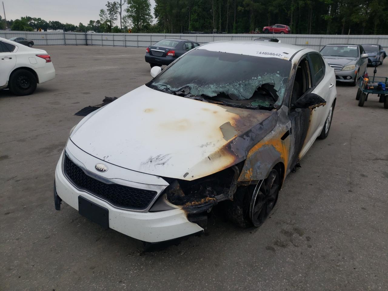 Photo 2 from auction – 2013 KIA OPTIMA EX with VIN 5XXGN4A70DG106147