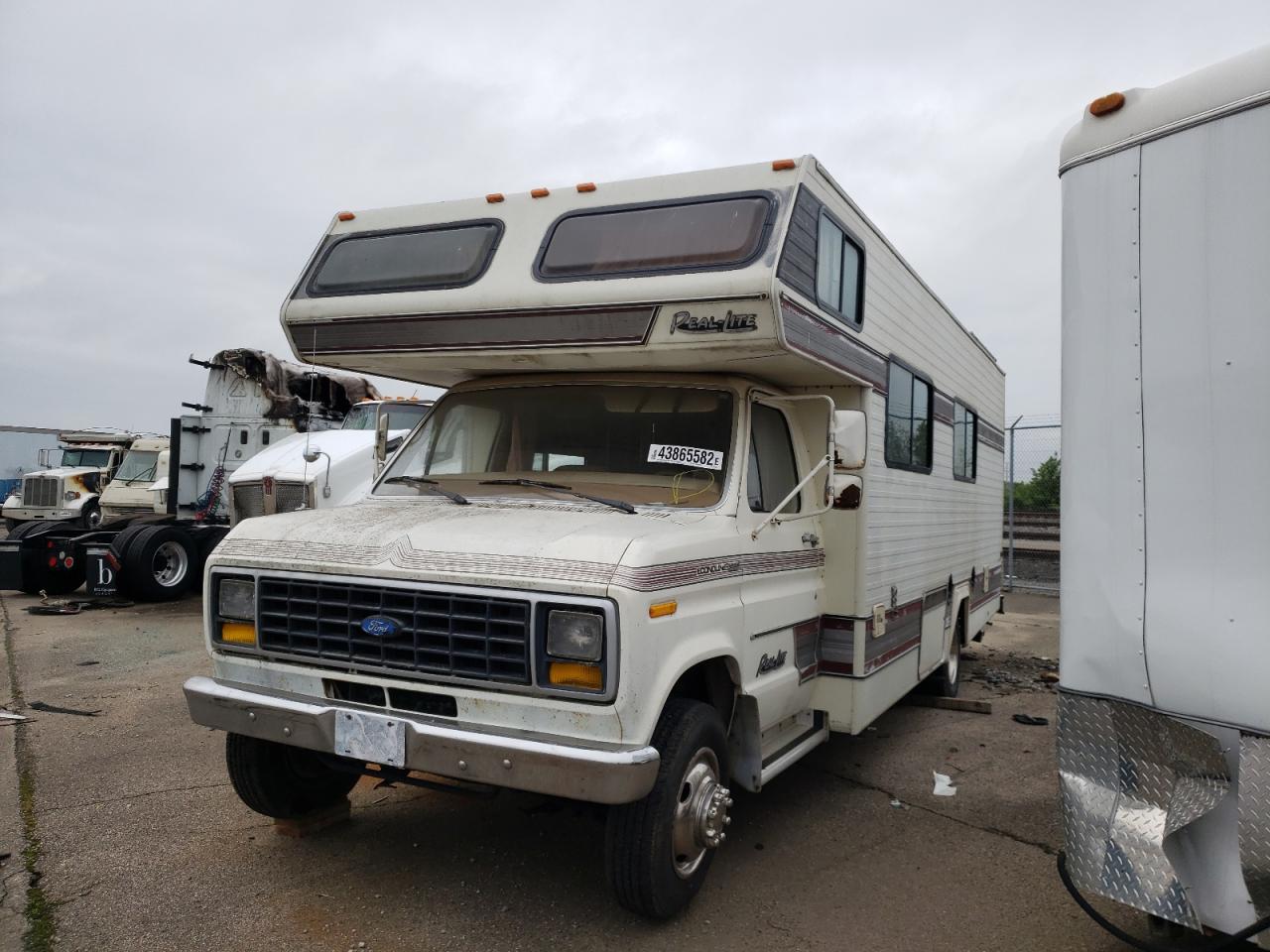Photo 2 from auction – 1984 FORD E-SER OTHR with VIN 1FDKE30L2EHB71228