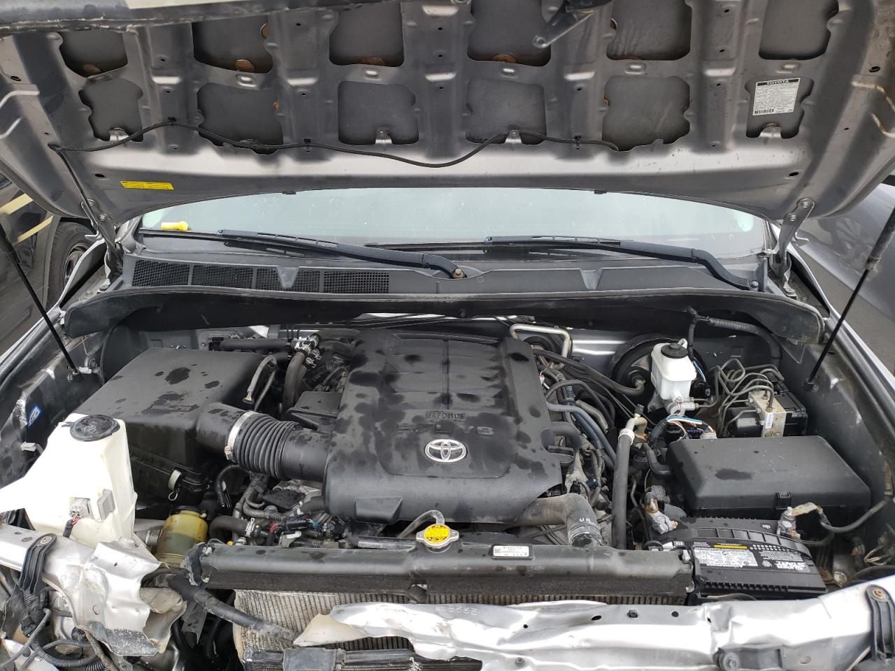 Photo 7 from auction – 2012 TOYOTA SEQUOIA LI with VIN 5TDKY5G12CS041888