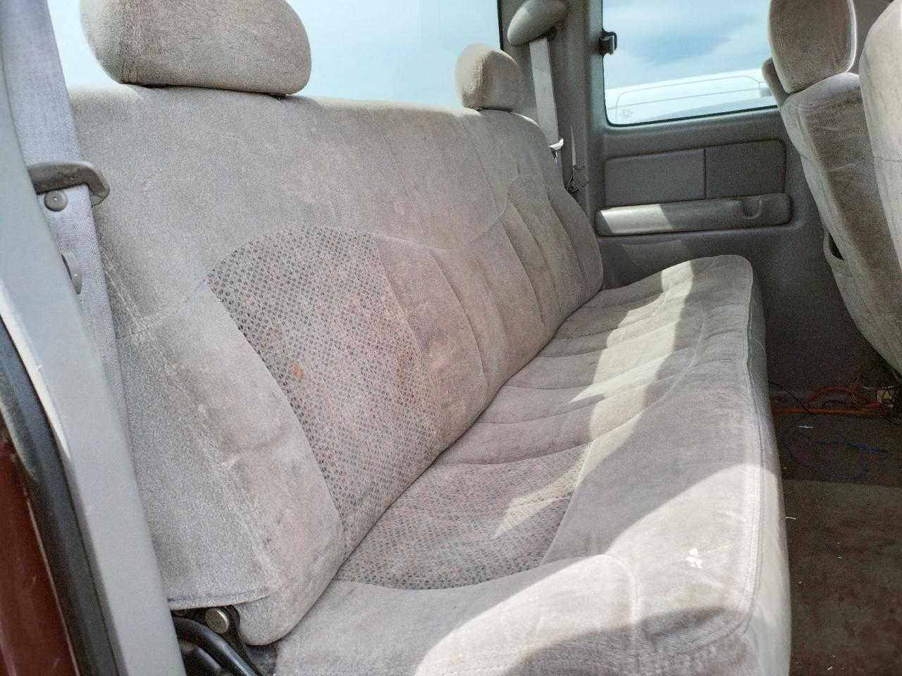 Zdjęcie 6 z aukcji – 2000 CHEVROLET SILVERADO z VIN 1GCEK19T6YE211866
