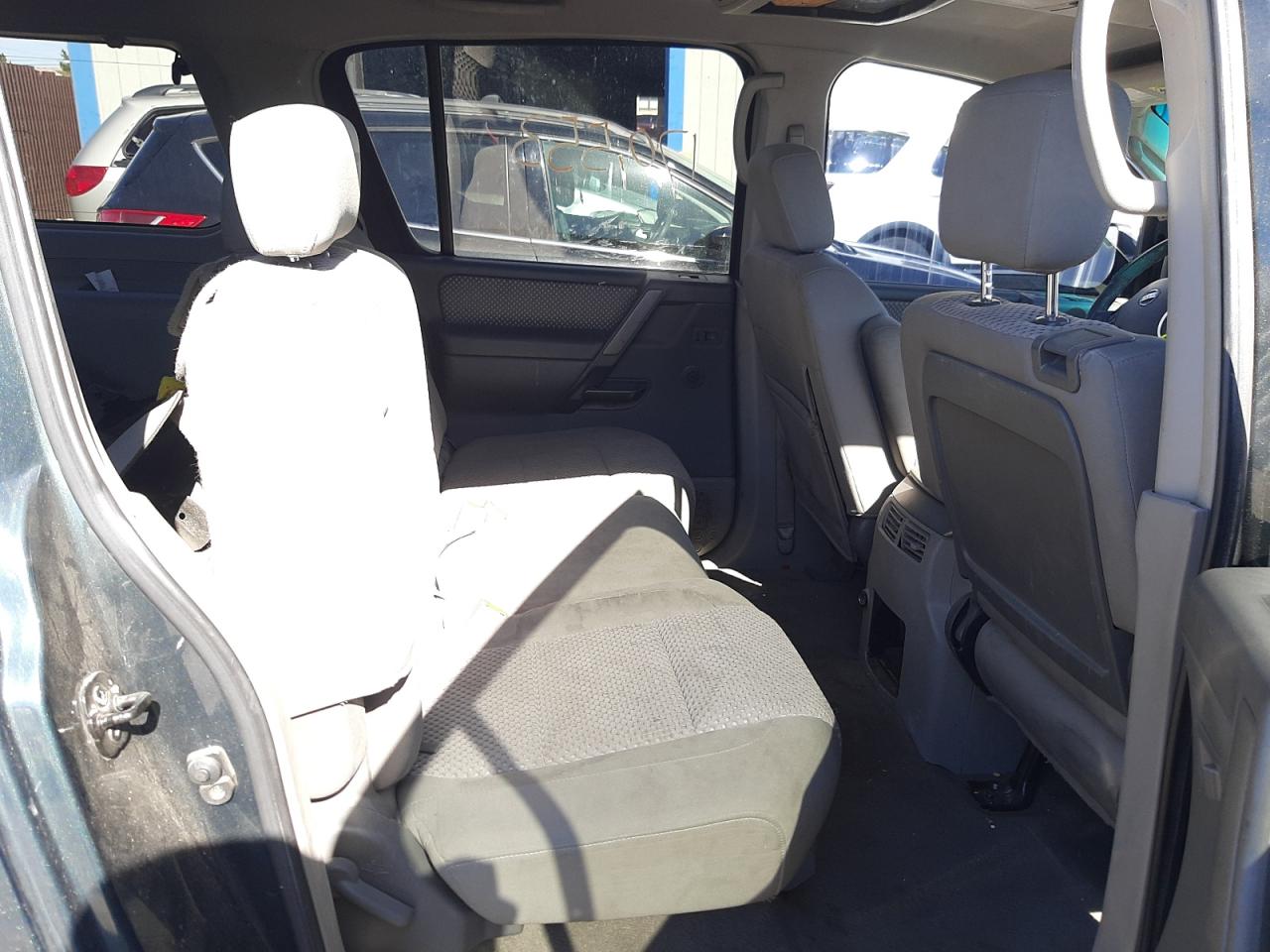 Photo 6 from auction – 2004 NISSAN ARMADA SE with VIN 5N1AA08B44N722745