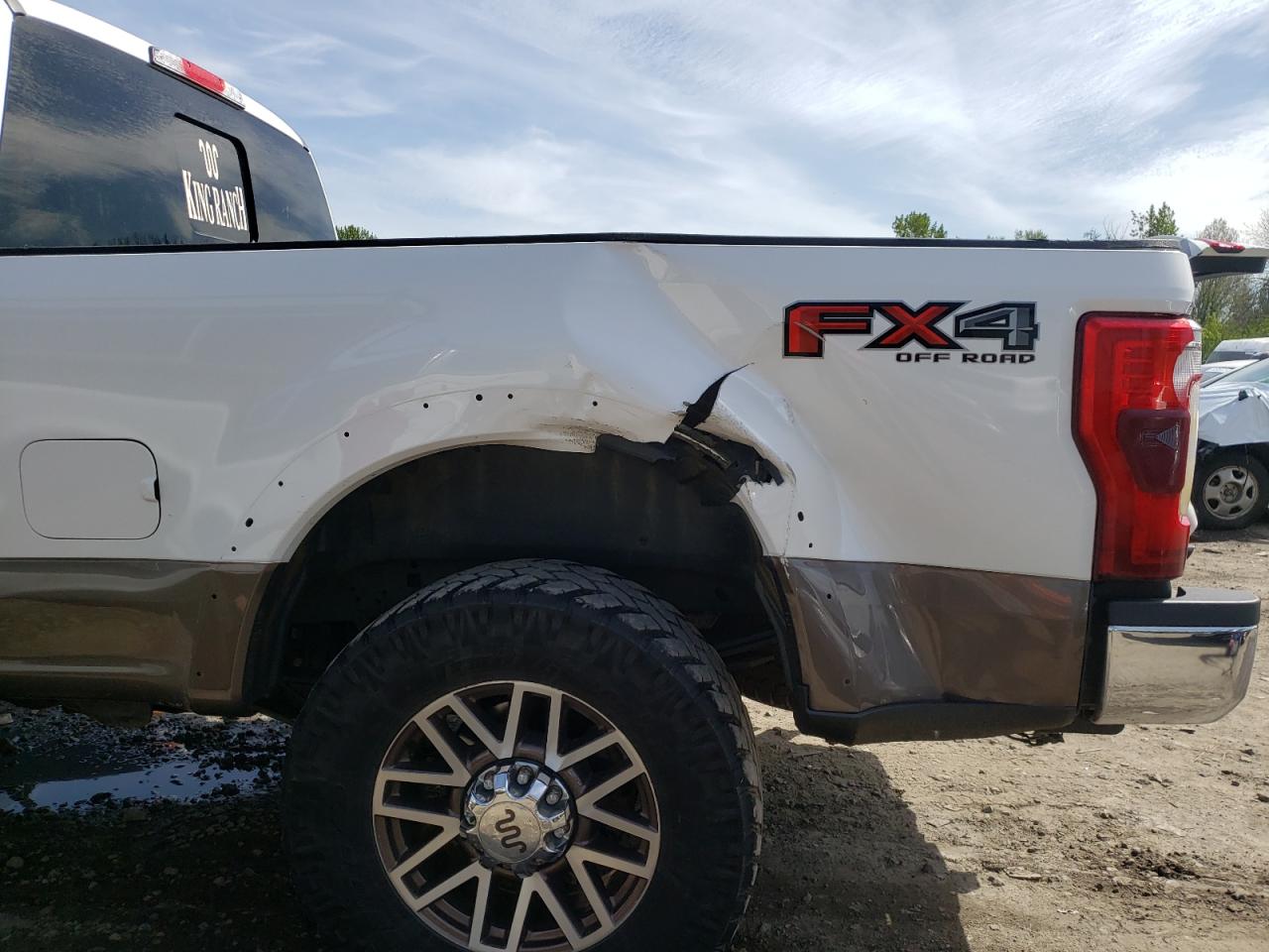 Photo 9 from auction – 2017 FORD F250 SUPER with VIN 1FT7W2BT8HEF30828