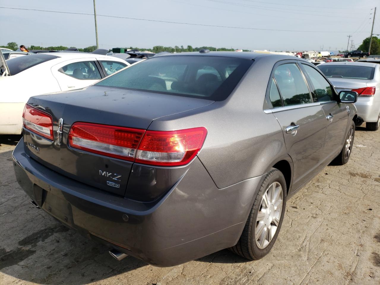 Photo 4 from auction – 2010 LINCOLN MKZ with VIN 3LNHL2JC4AR627280