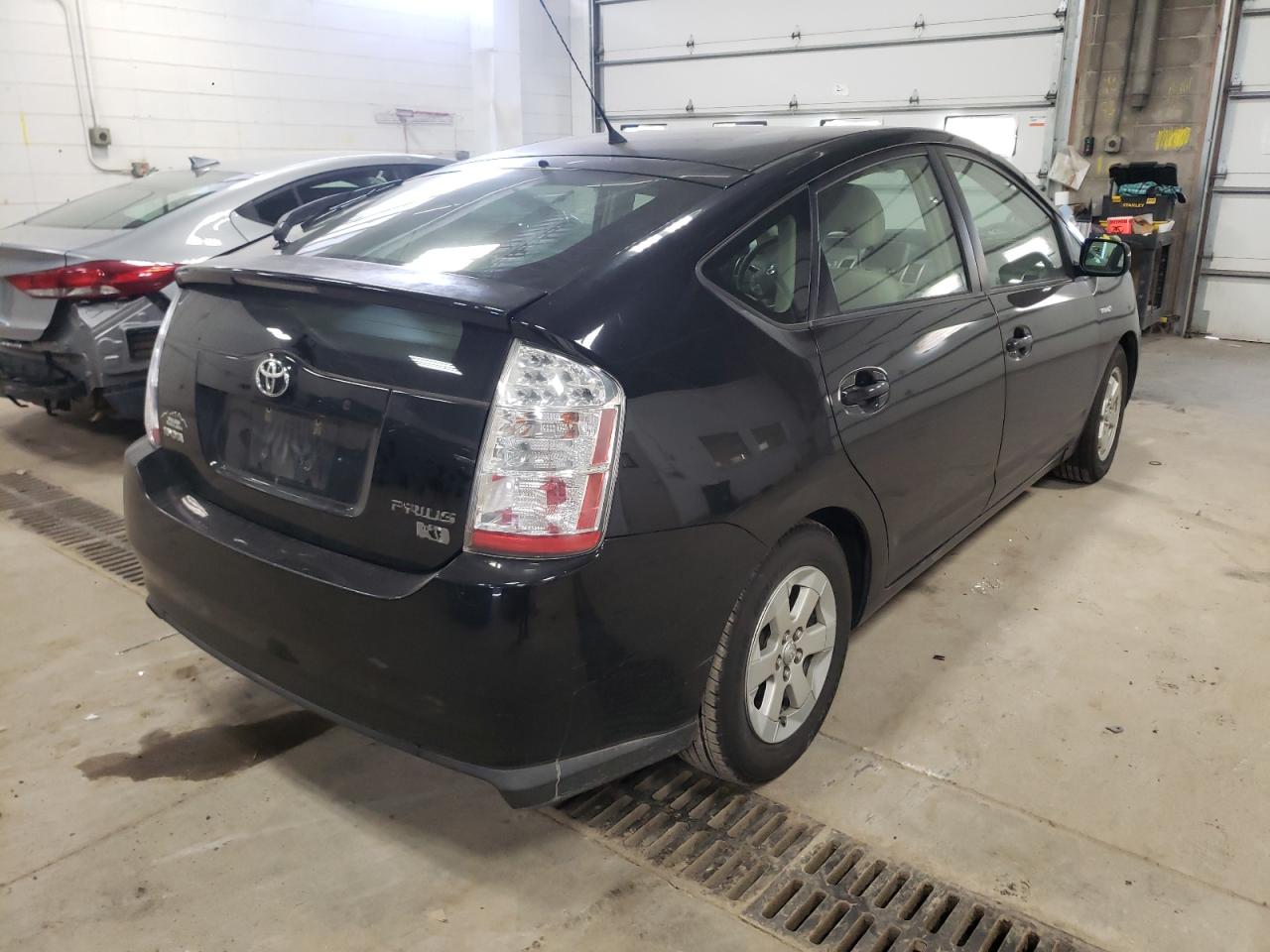 Photo 4 from auction – 2007 TOYOTA PRIUS with VIN JTDKB20U977608490