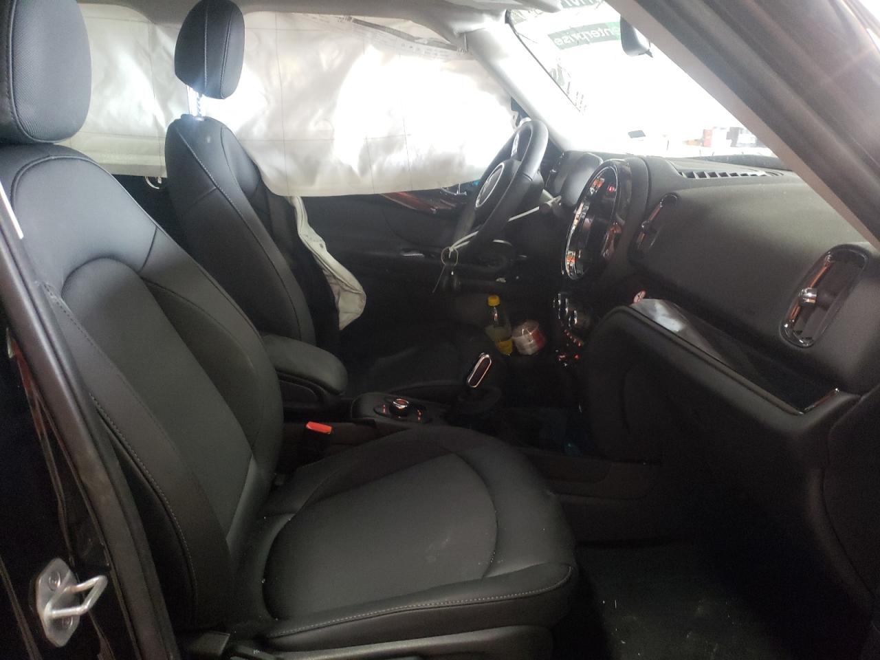 Photo 5 from auction – 2022 MINI COOPER COU with VIN WMZ23BR01N3P03000