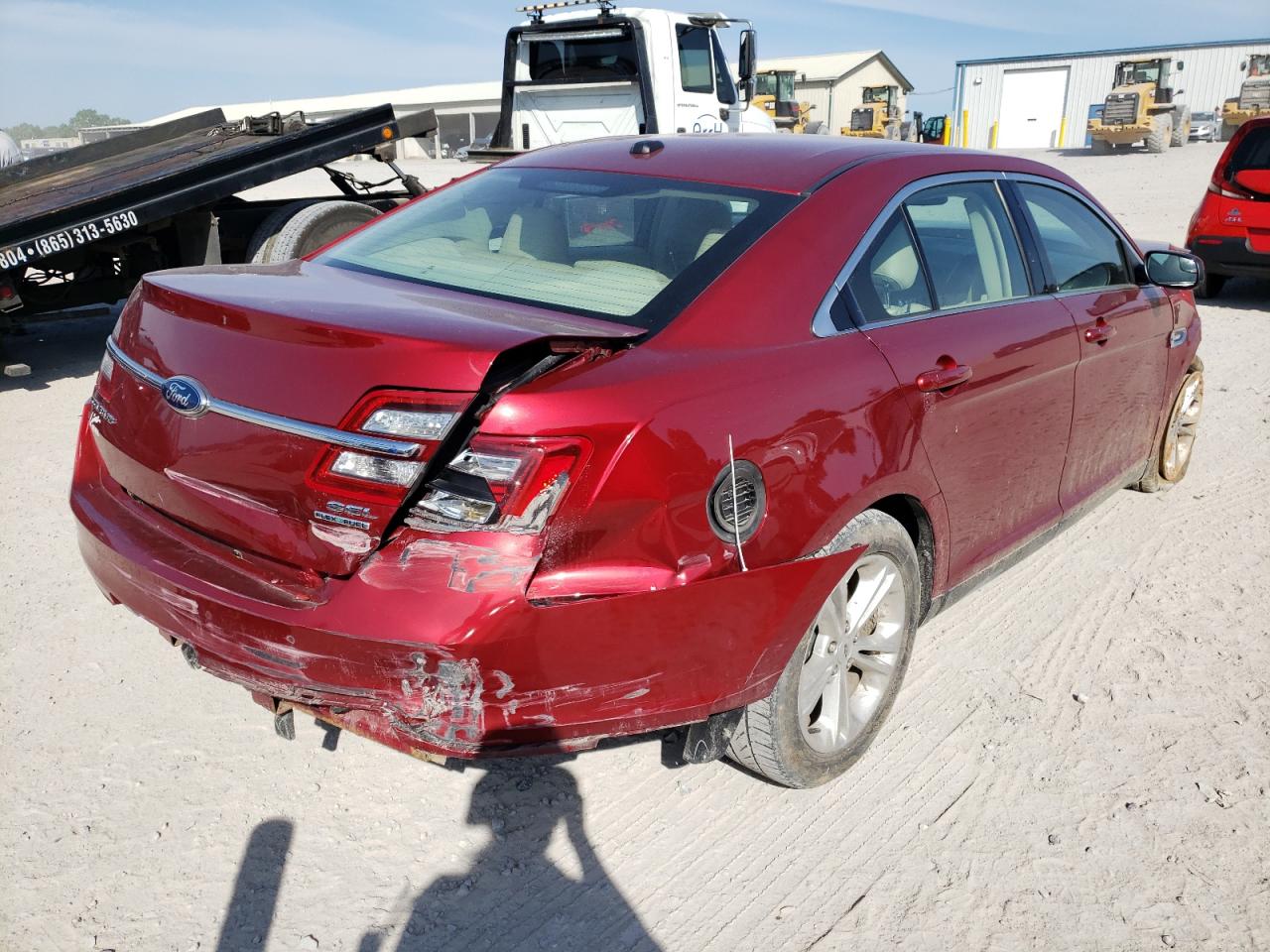 Photo 4 from auction – 2013 FORD TAURUS SEL with VIN 1FAHP2E85DG145854