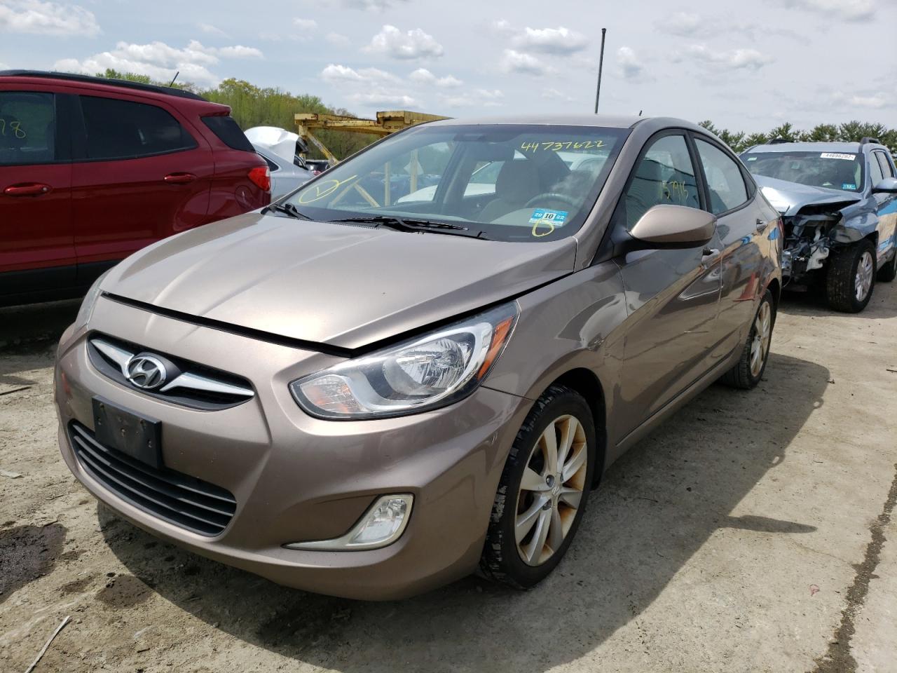 Photo 2 from auction – 2012 HYUNDAI ACCENT GLS with VIN KMHCU4AE5CU115897