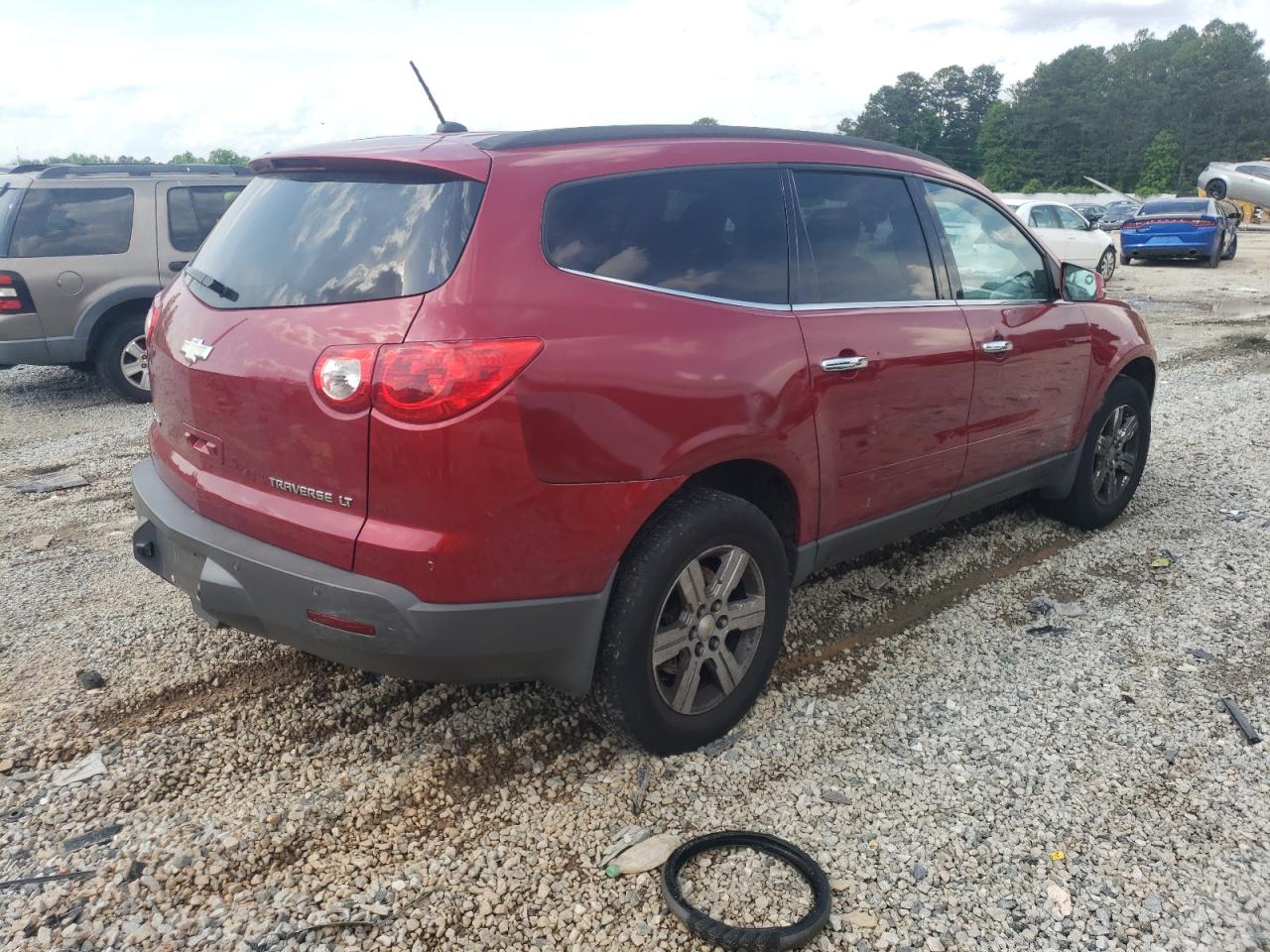 Photo 4 from auction – 2012 CHEVROLET TRAVERSE L with VIN 1GNKRJED9CJ319659