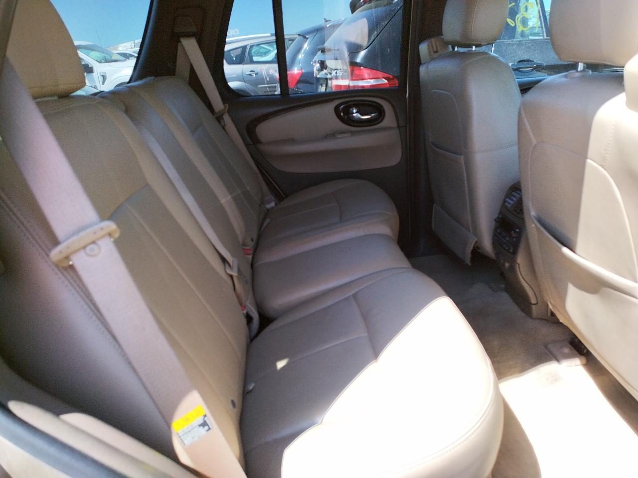Photo 6 from auction – 2005 BUICK RAINIER CX with VIN 5GAET13M452283940