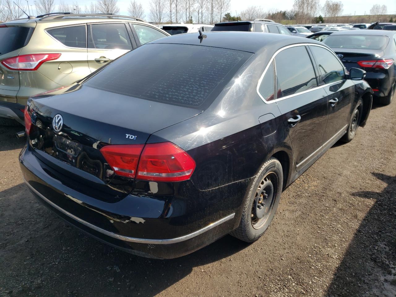 Photo 4 from auction – 2015 VOLKSWAGEN PASSAT S with VIN 1VWAV7A39FC025006