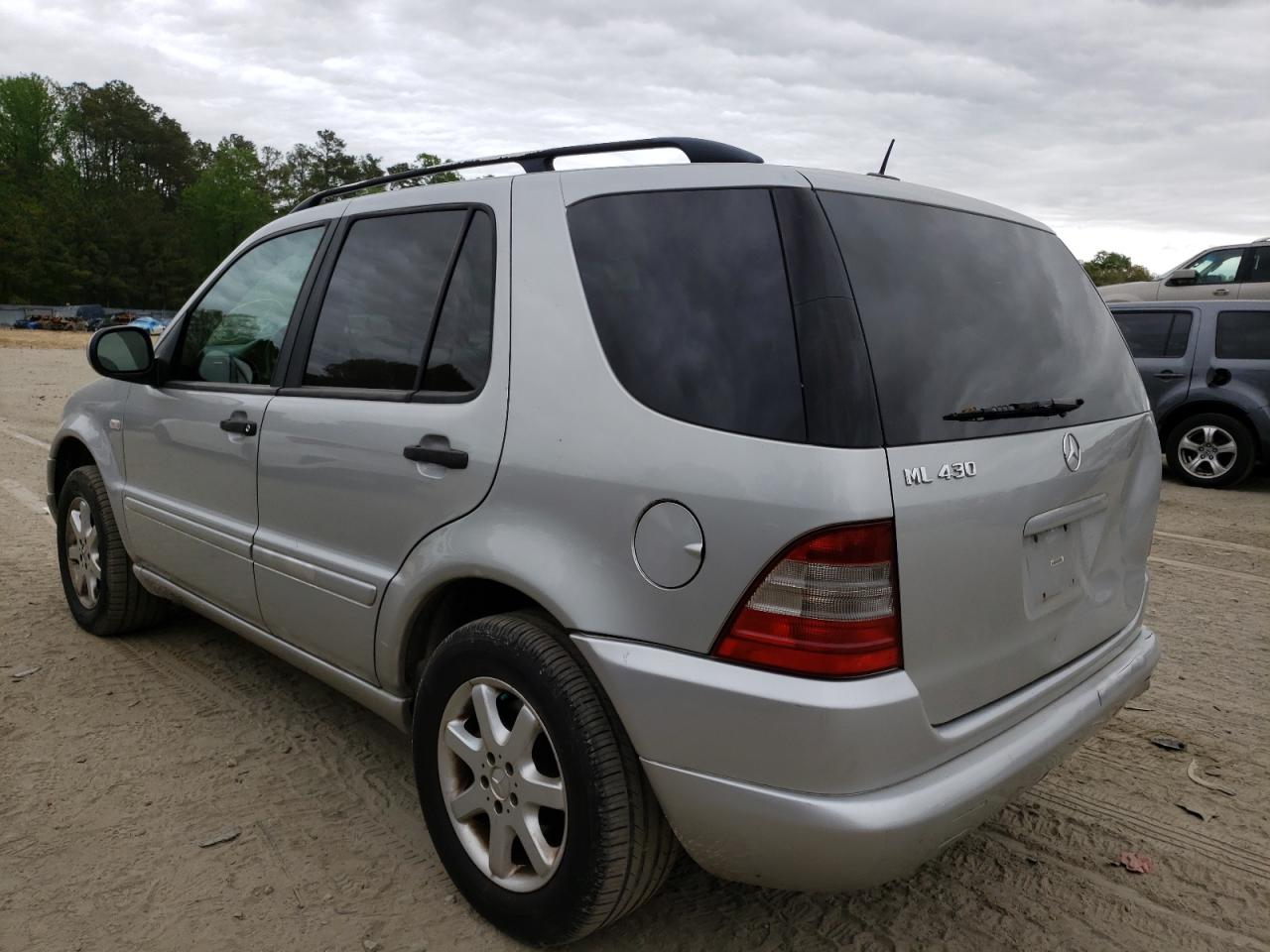 Photo 3 from auction – 2000 MERCEDES-BENZ ML 430 with VIN 4JGAB72E4YA148038