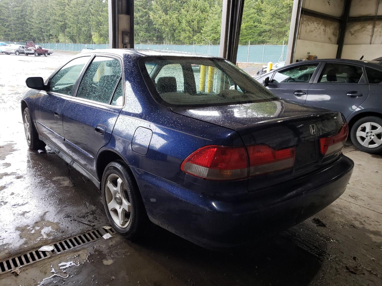 Photo 3 from auction – 2002 HONDA ACCORD VAL with VIN 1HGCF86612A174017