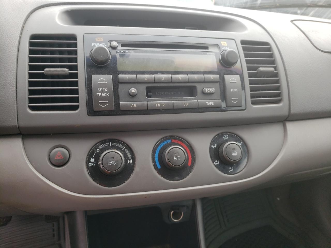 Photo 9 from auction – 2004 TOYOTA CAMRY with VIN 4T1BE32K64U934491