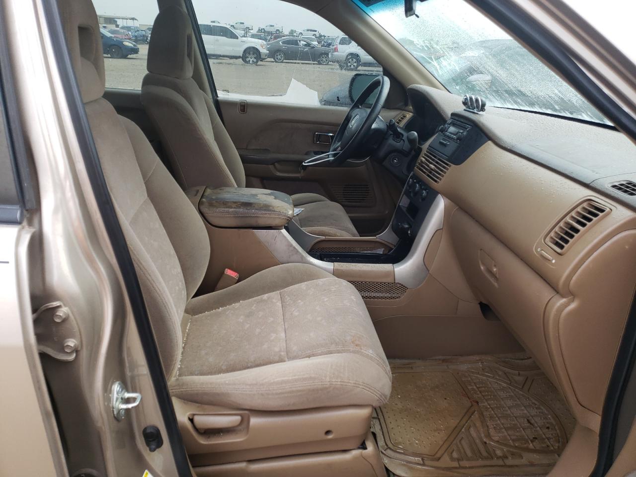 Photo 5 from auction – 2004 HONDA PILOT LX with VIN 2HKYF18114H600149