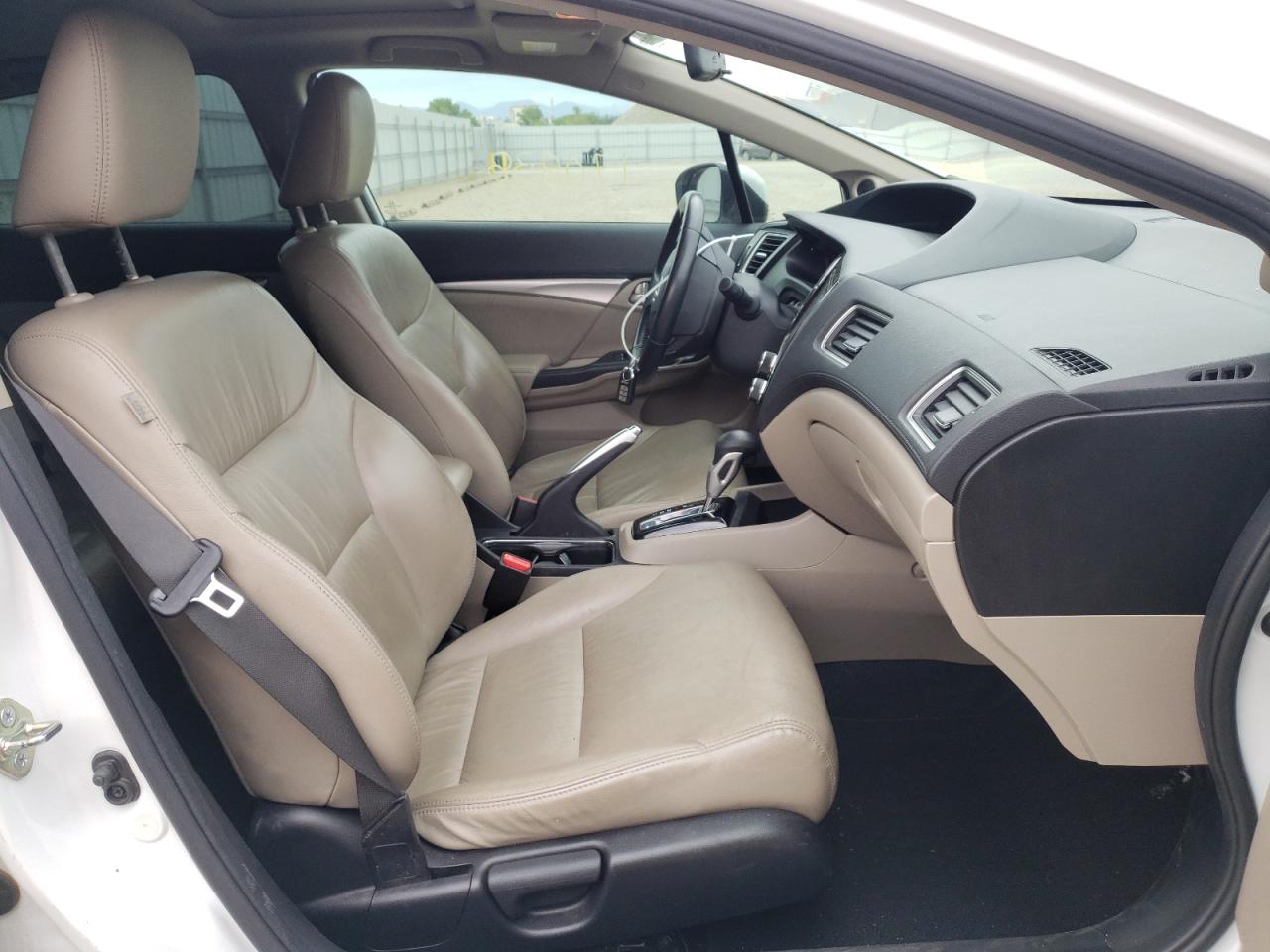 Photo 5 from auction – 2015 HONDA CIVIC EXL with VIN 19XFB2F96FE239610