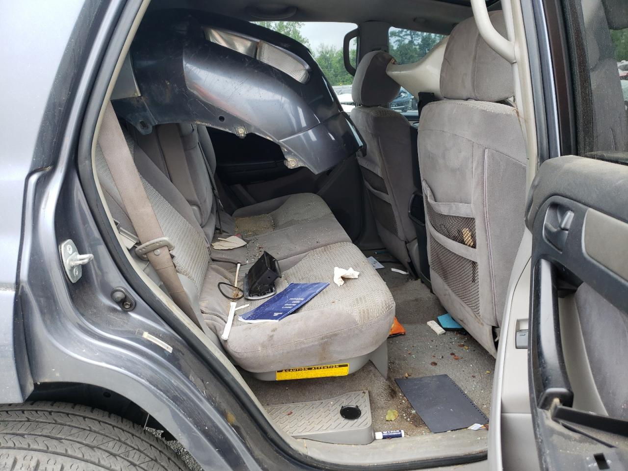 Photo 6 from auction – 2004 TOYOTA 4RUNNER SR with VIN JTEBU14R540023982