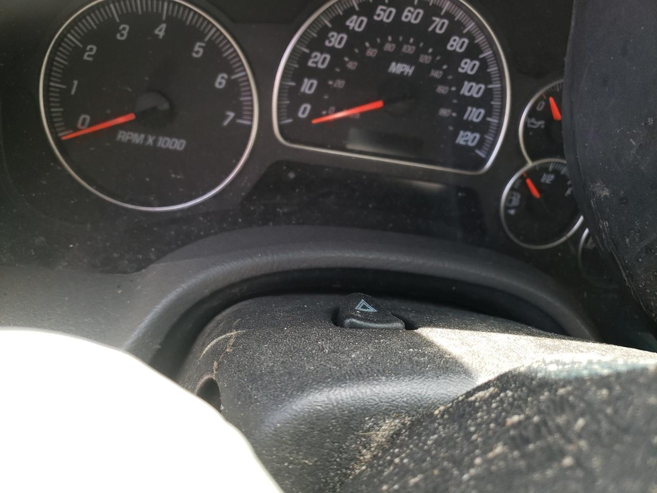 Photo 8 from auction – 2004 GMC ENVOY with VIN 1GKDT13S542100816