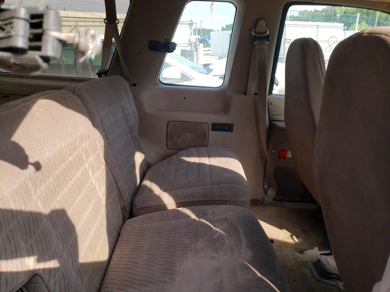Photo 6 from auction – 1993 FORD EXPLORER with VIN 1FMCU22X2PUE03936