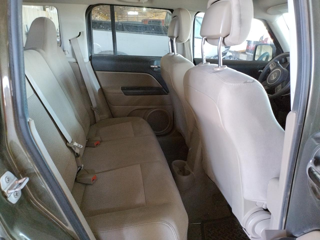 Photo 6 from auction – 2015 JEEP PATRIOT SP with VIN 1C4NJRBB0FD290201