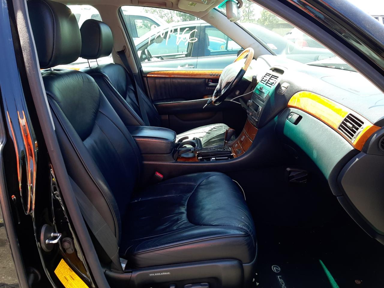 Photo 5 from auction – 2001 LEXUS LS 430 with VIN JTHBN30F810003843