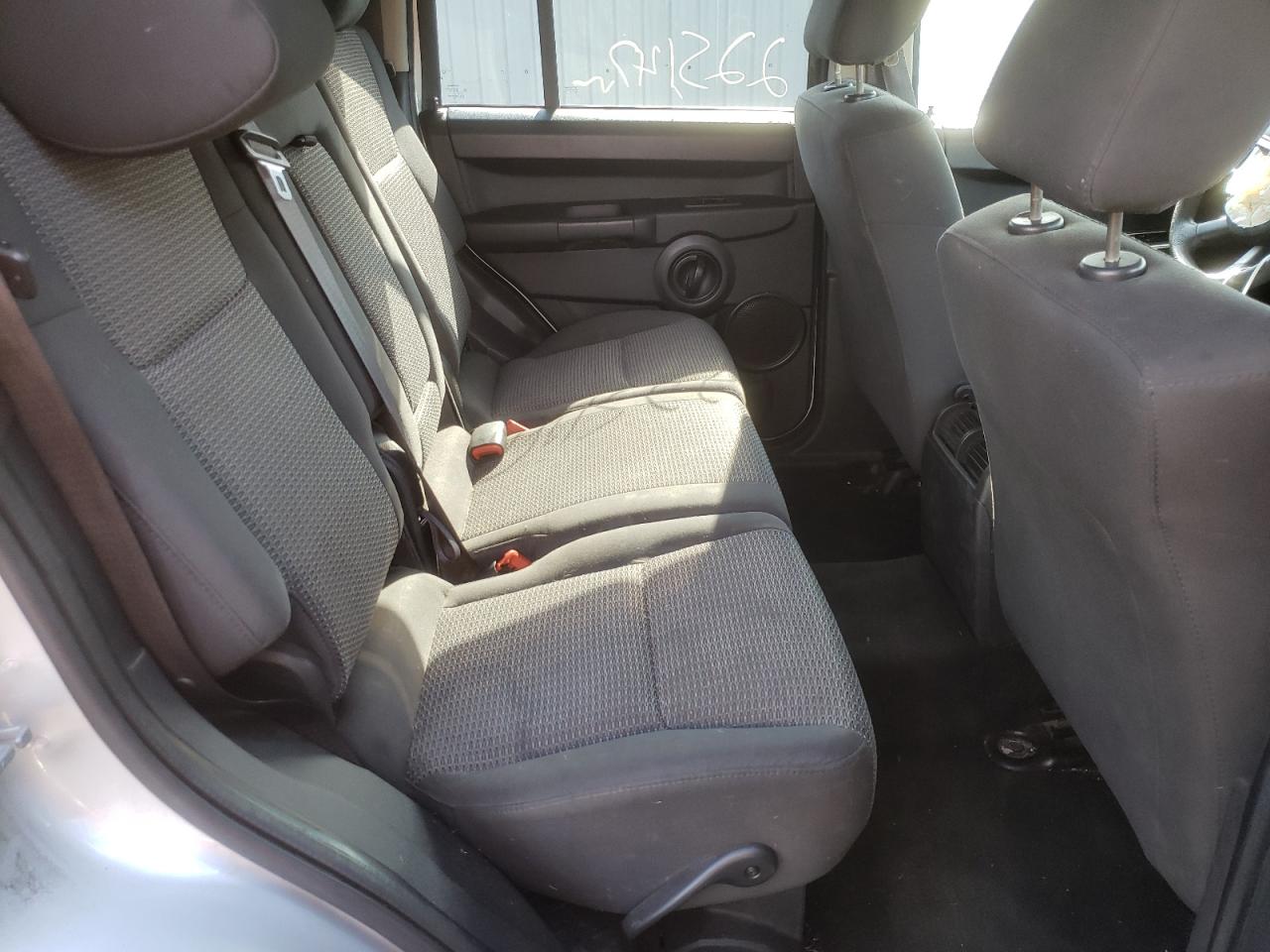 Photo 6 from auction – 2008 JEEP COMMANDER with VIN 1J8HG48K88C166586