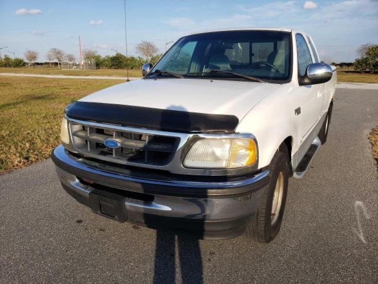 Photo 2 from auction – 1997 FORD F150 with VIN 1FTDX1768VKB26017