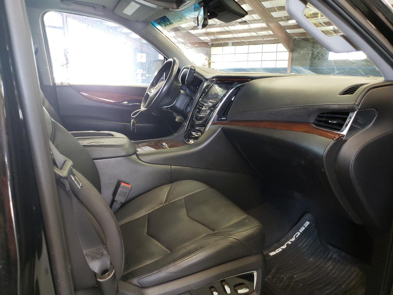 Photo 5 from auction – 2016 CADILLAC ESCALADE E with VIN 1GYS4HKJ4GR107537