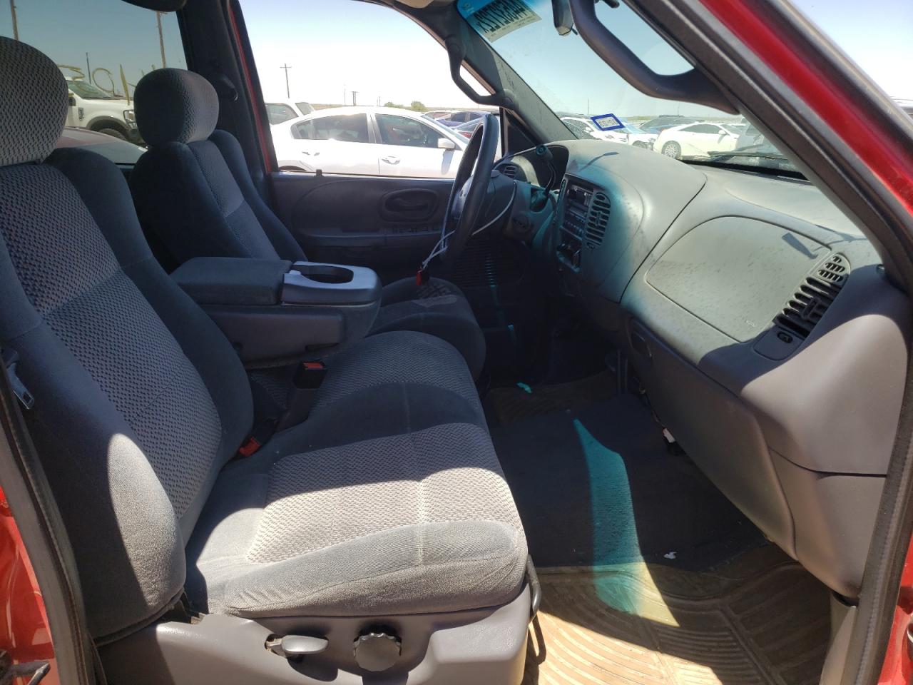 Photo 5 from auction – 2001 FORD F150 SUPER with VIN 1FTRW07641KB86308
