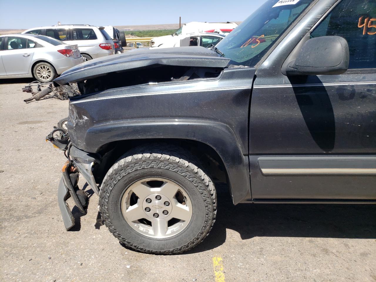 Photo 9 from auction – 2005 CHEVROLET SILVERADO with VIN 1GCEK19BX5E258370