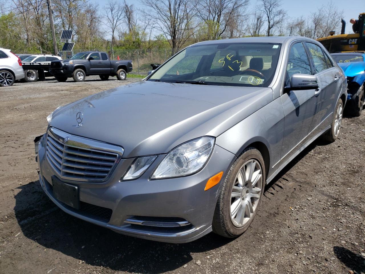 Photo 2 from auction – 2013 MERCEDES-BENZ E 350 4MAT with VIN WDDHF8JB2DA745080