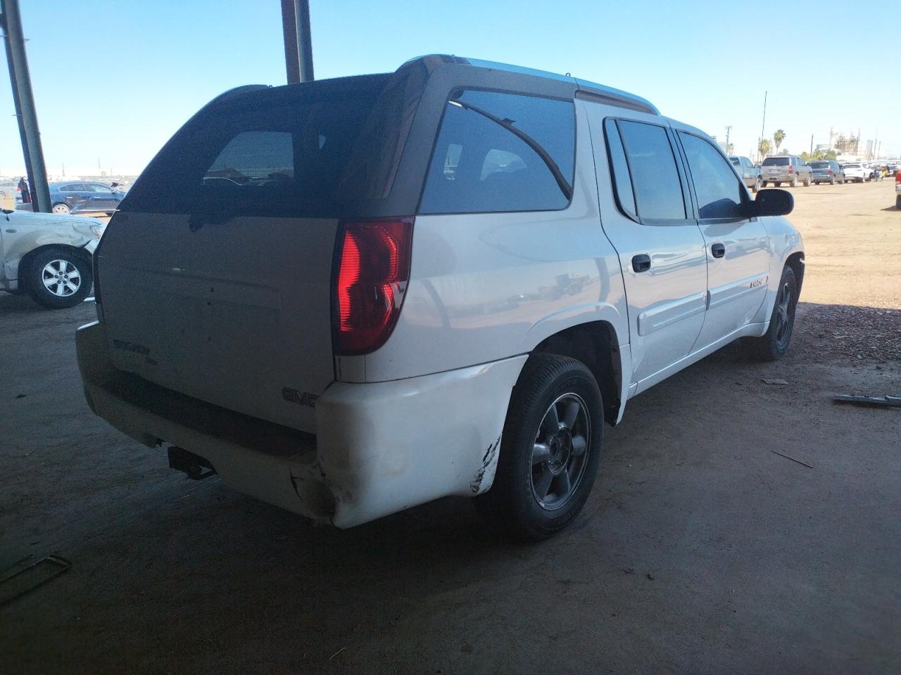 Photo 4 from auction – 2004 GMC ENVOY XUV with VIN 1GKES12S246144239
