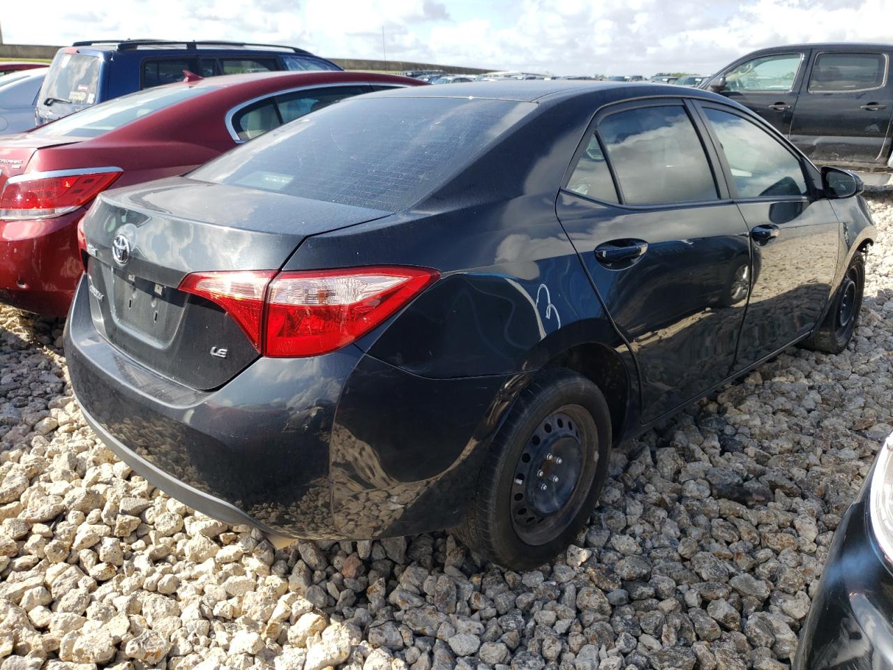 Photo 4 from auction – 2018 TOYOTA COROLLA L with VIN 5YFBURHE5JP779811