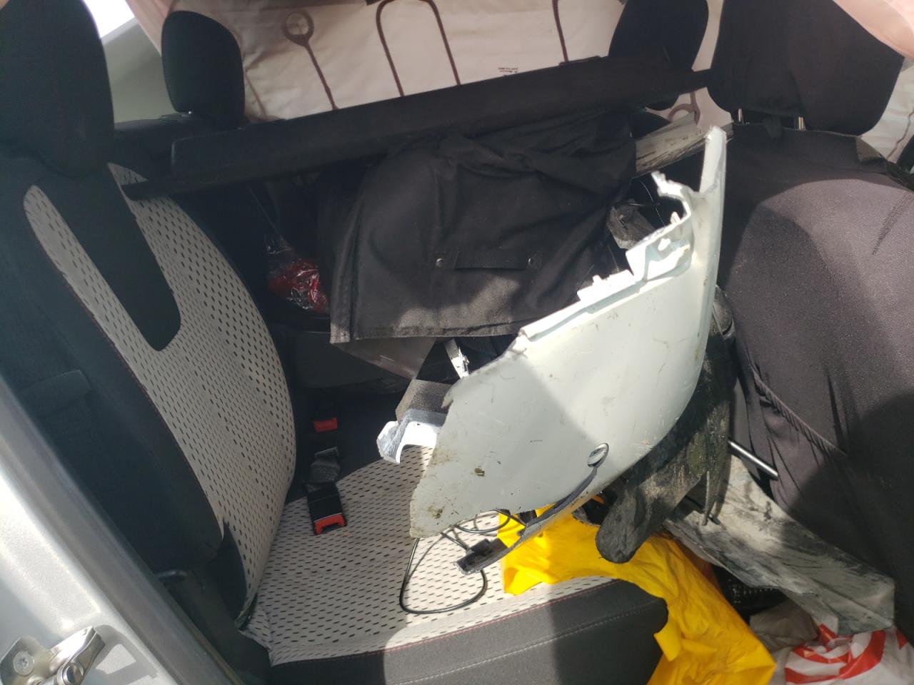 Photo 6 from auction – 2012 CHEVROLET EQUINOX LS with VIN 2GNALBEK7C6210325