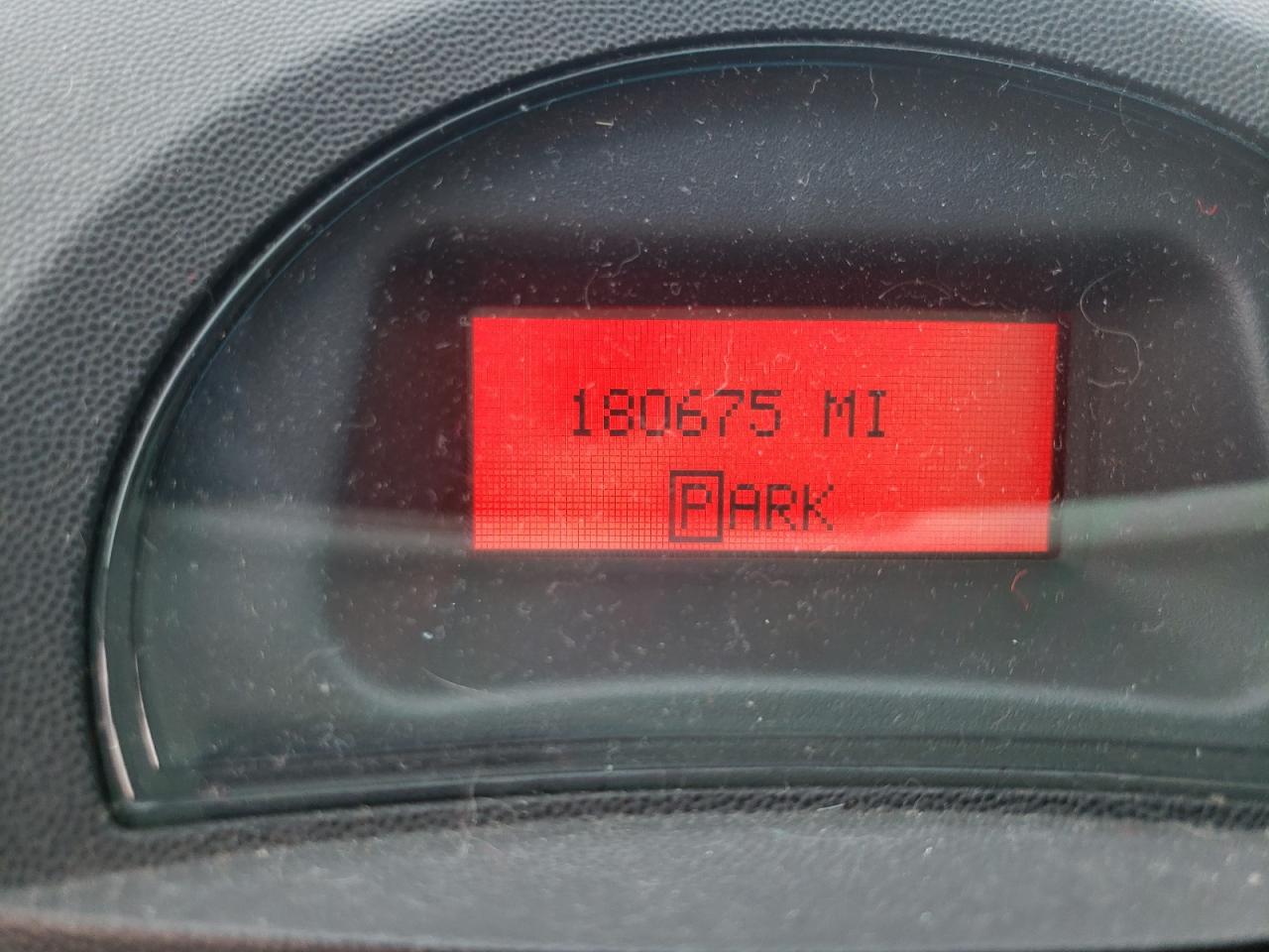Photo 8 from auction – 2004 PONTIAC GRAND PRIX with VIN 2G2WP522141371118