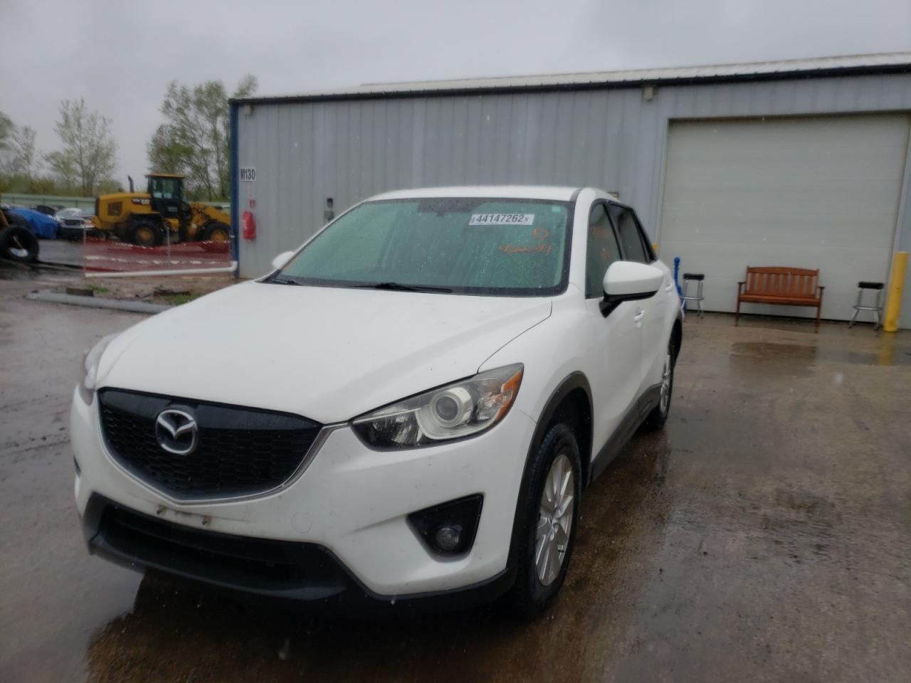 Photo 2 from auction – 2015 MAZDA CX-5 TOURI with VIN JM3KE4CY9F0432041