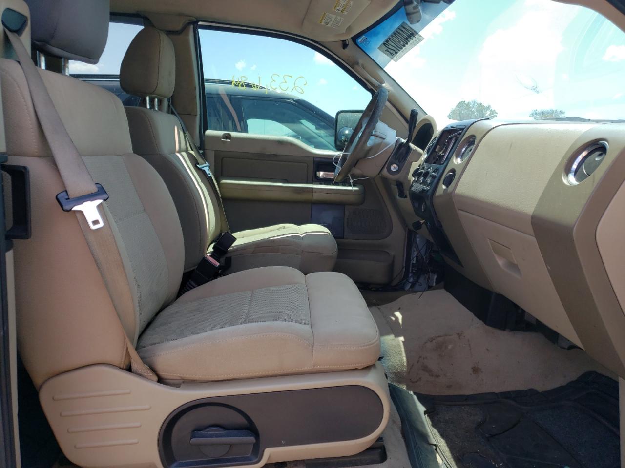 Photo 5 from auction – 2006 FORD F150 with VIN 1FTPX14VX6FB75948