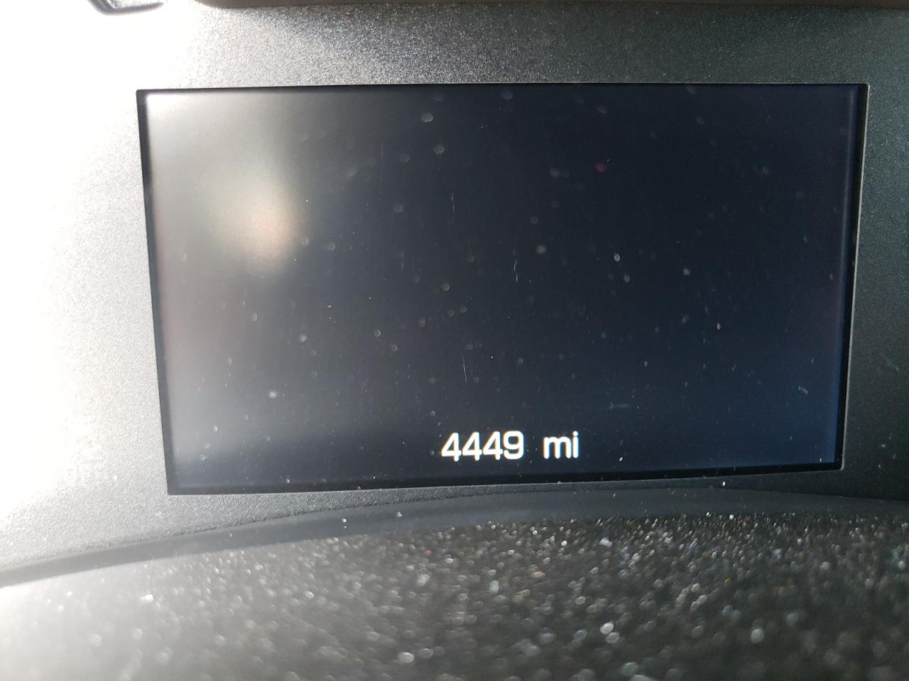 Photo 8 from auction – 2019 CHEVROLET IMPALA PRE with VIN 1G1105S31KU145304